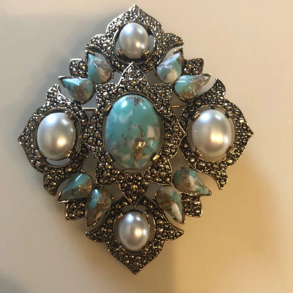 1960’s signed Sarah Coventry broach absolutely gorgeous turquoise and pearls - Picture 1 of 4